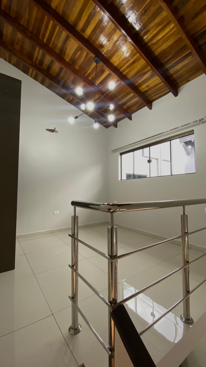 1000030610 Loft