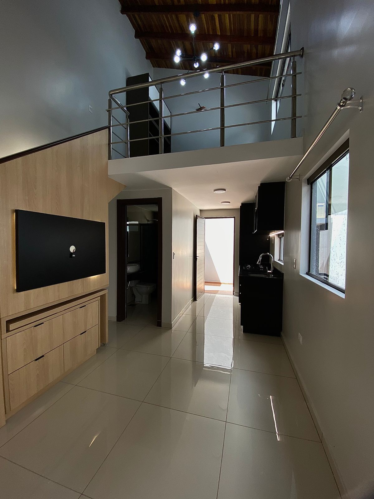 1000030612 Loft