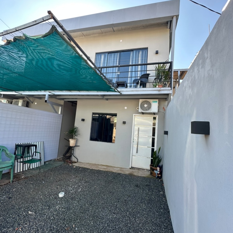 Duplex mobiliado