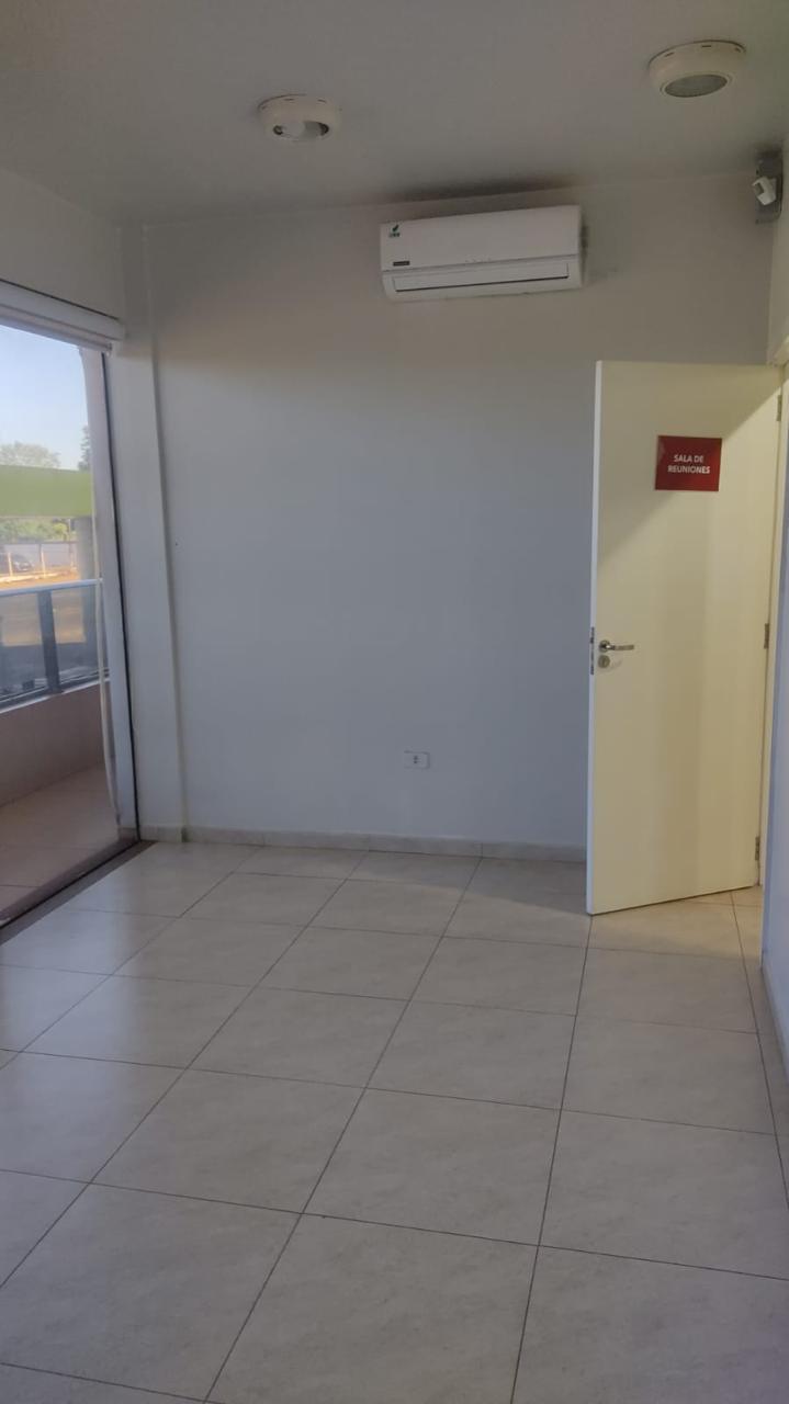 WhatsApp Image 2026-07-17 at 11.45.12 AM Ponto comercial 100 m2 disponivel av. peru