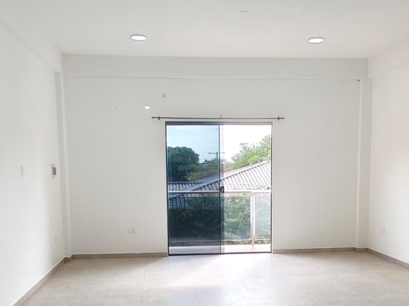 Apartamento mobiliado no km 8, a 800 metros hospital escola ucp, em ciudad del este.
