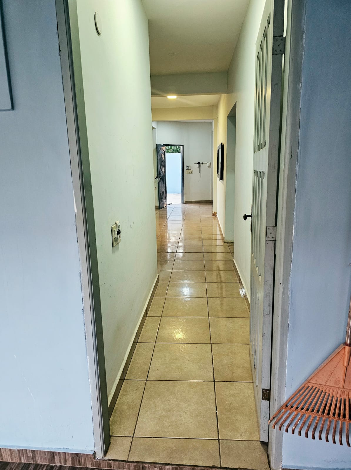 WhatsApp Image 2026-07-21 at 9.18.42 AM Casa 2 pisos a metros da Av. riquelme km 7 ciudad nueva