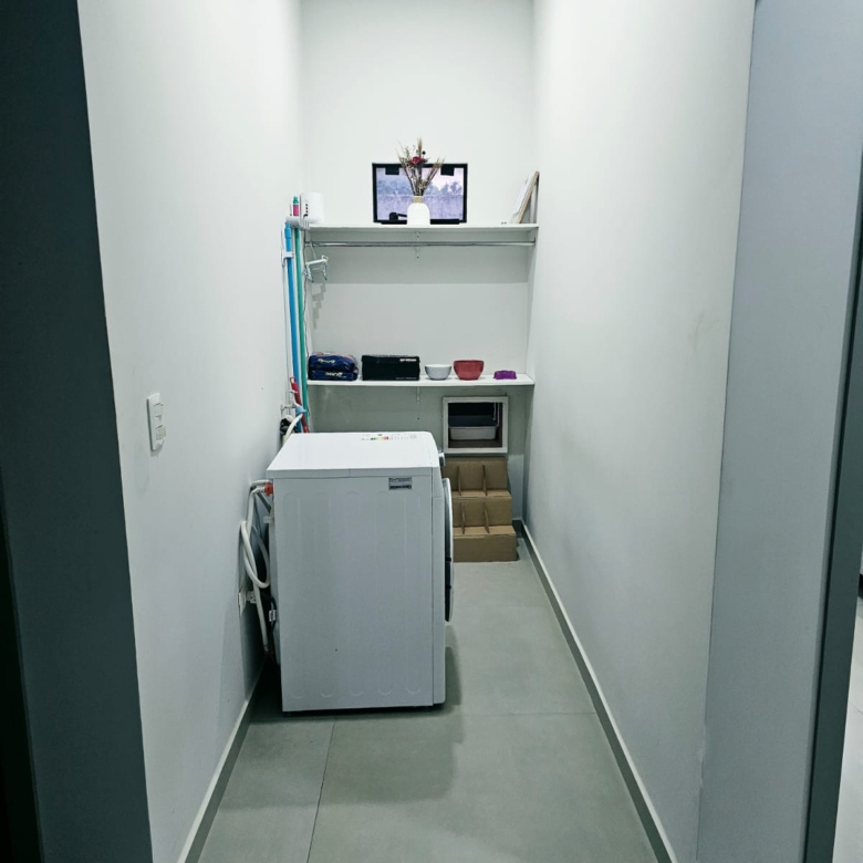 Casa 2 pisos a metros da Av. riquelme km 7 ciudad nueva