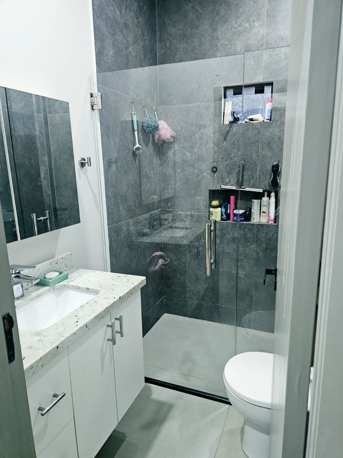 WhatsApp Image 2026-07-21 at 9.18.47 AM (5) Casa 2 pisos a metros da Av. riquelme km 7 ciudad nueva