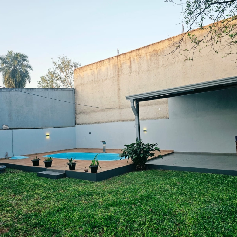 Casa 2 pisos a metros da Av. riquelme km 7 ciudad nueva