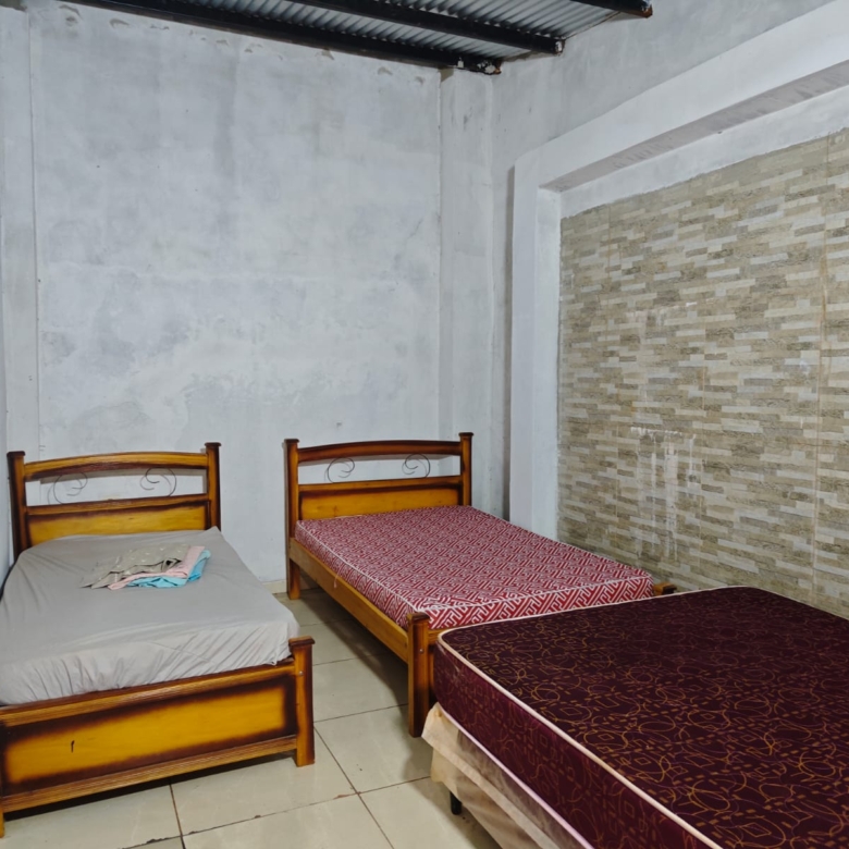 Casa 2 quartos com piscina km 10