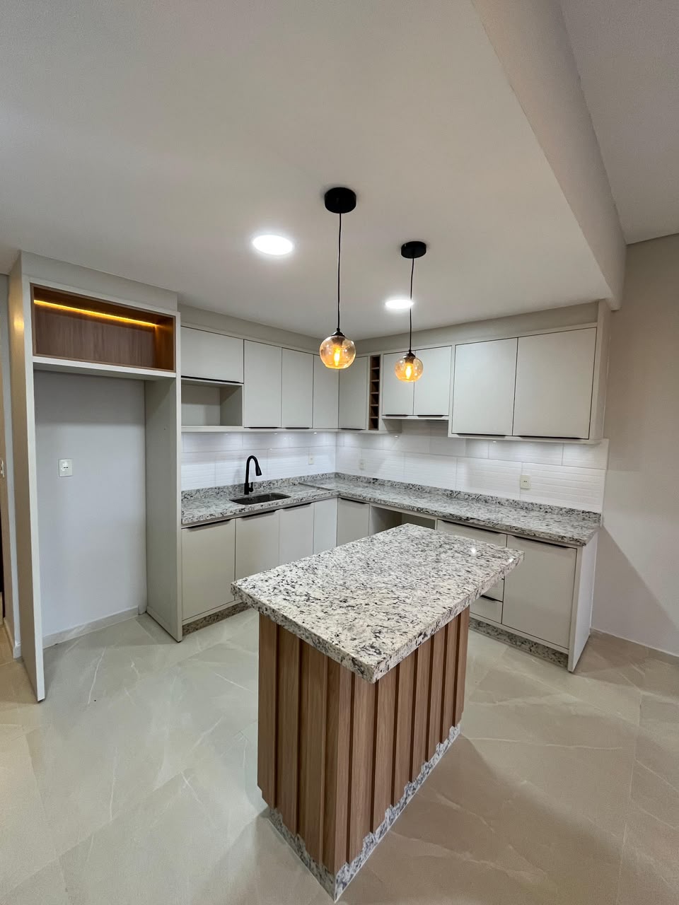 Casa 2 quartos com piscina em km 7 ciudad nueva