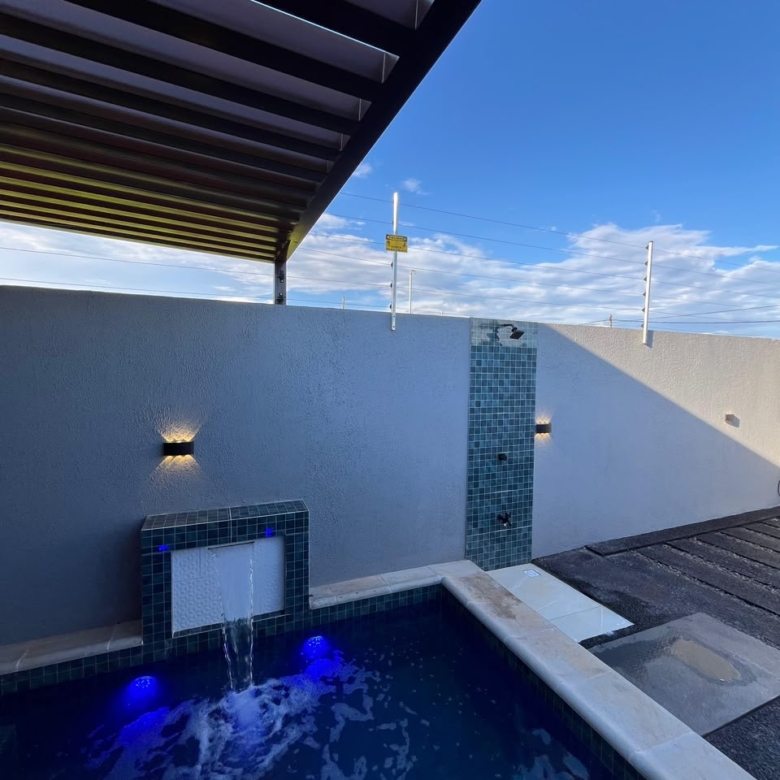 Casa 2 quartos com piscina em km 7 ciudad nueva
