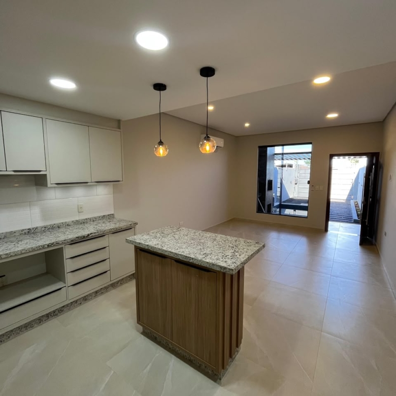 Casa 2 quartos com piscina em km 7 ciudad nueva