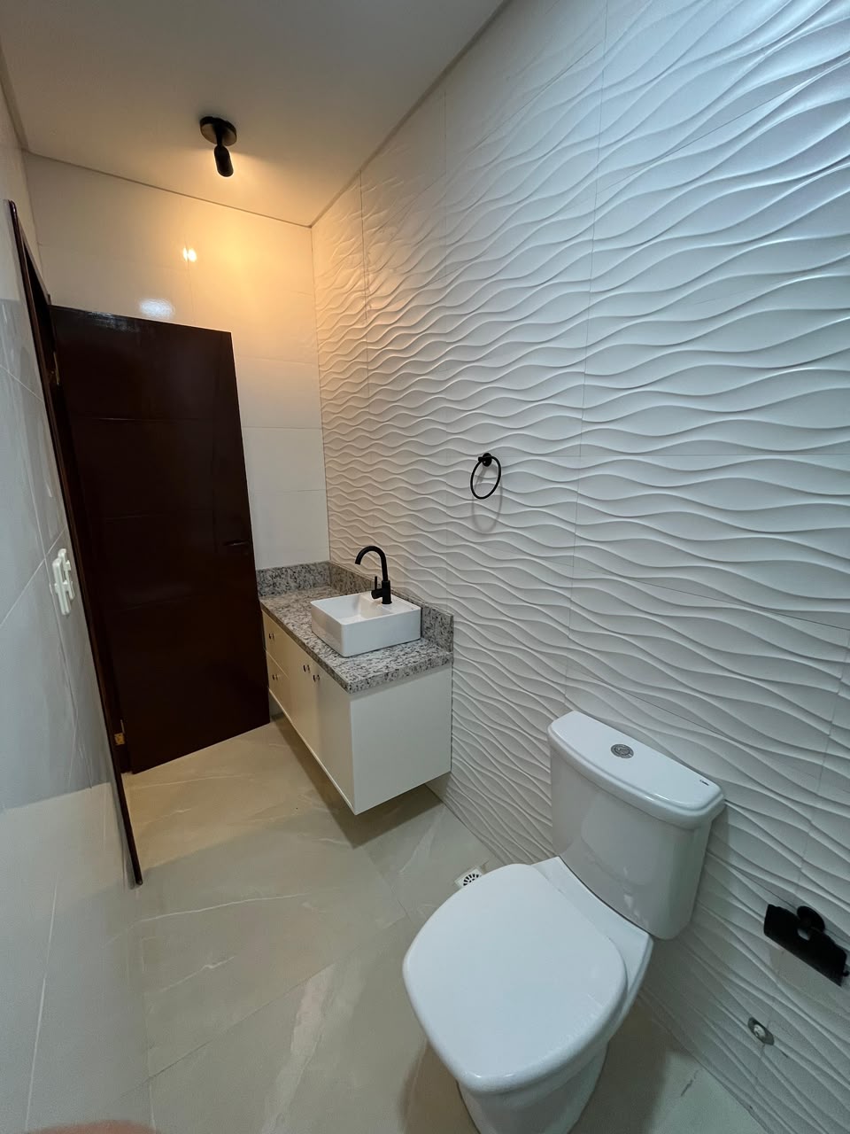 Casa 2 quartos com piscina em km 7 ciudad nueva