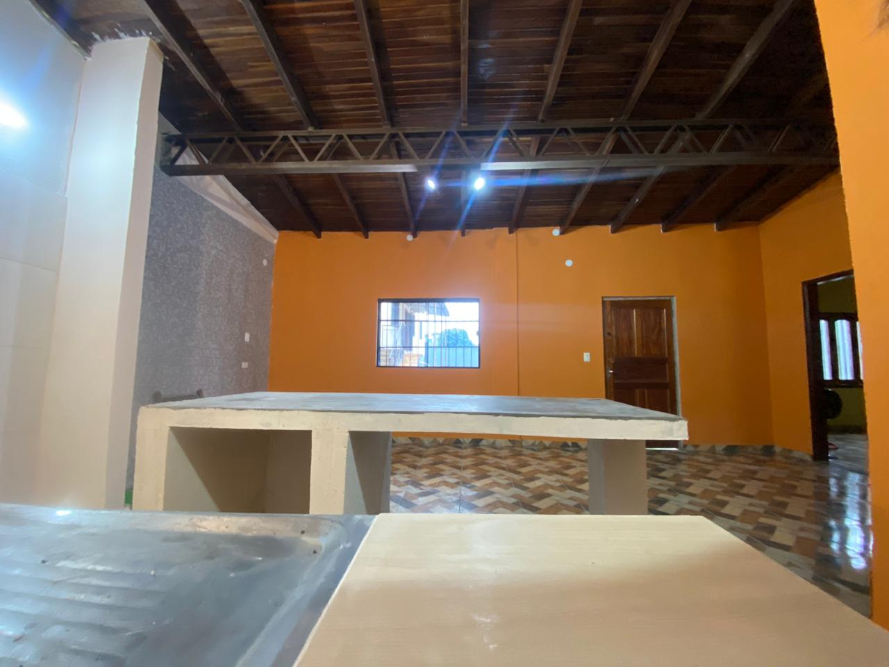 Casa com 2 quartos e 1 banheiro km 8 akaray