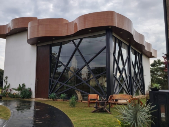 Casa alto padrão 4 quanrtos 3 banheiros condominio
