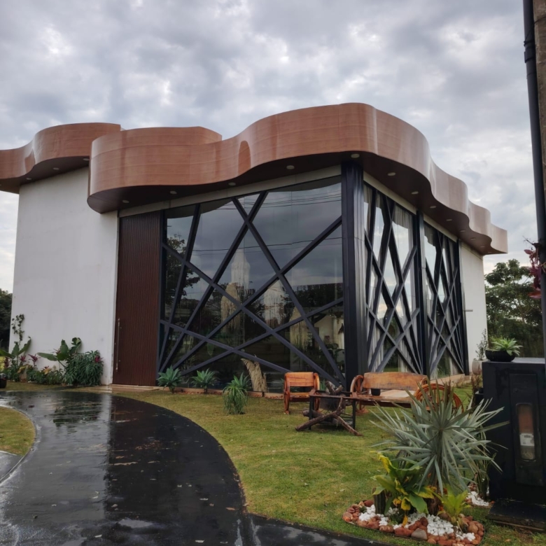 Casa alto padrão 4 quanrtos 3 banheiros condominio