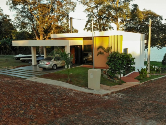 casa alto padrão com 4 suites em hernandarias