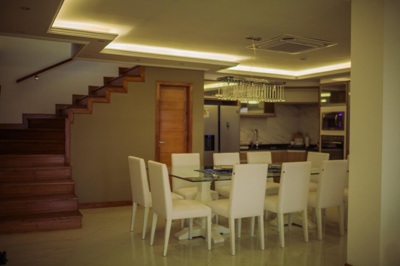 casa alto padrão com 4 suites em hernandarias