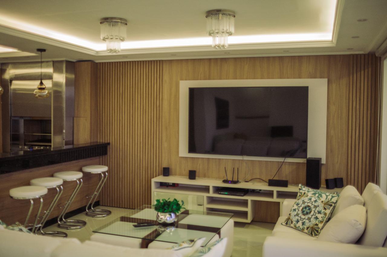 casa alto padrão com 4 suites em hernandarias