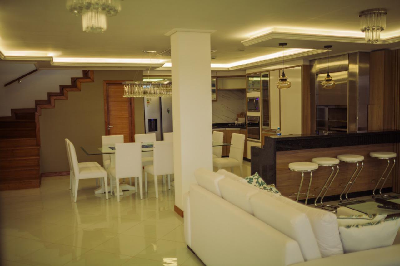 casa alto padrão com 4 suites em hernandarias
