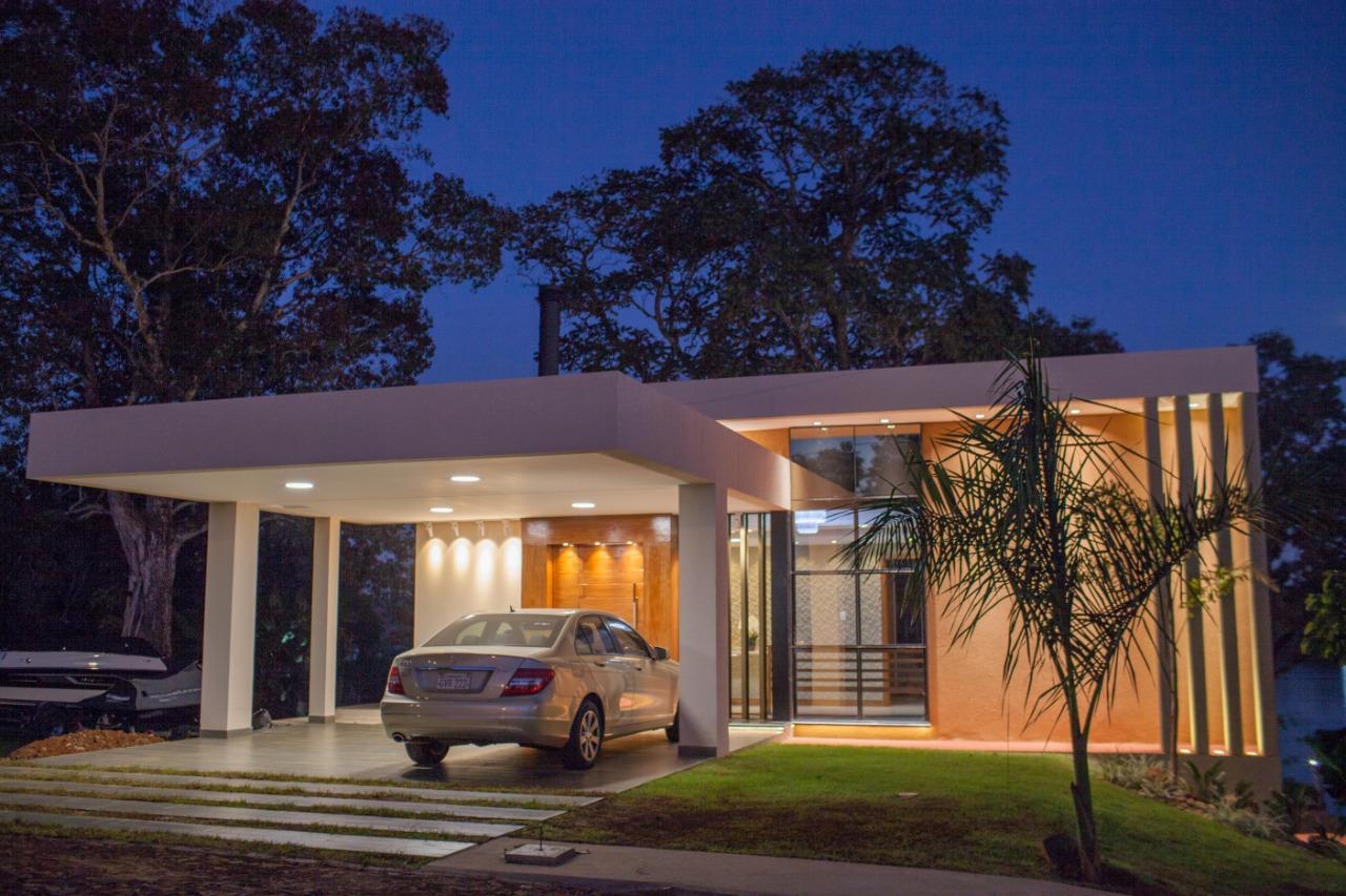 casa alto padrão com 4 suites em hernandarias