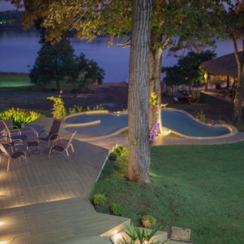 casa alto padrão com 4 suites em hernandarias