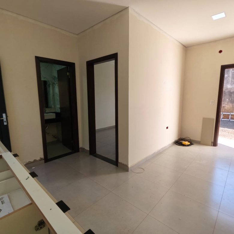 Casa geminada a 7 minutos da UPE CDE