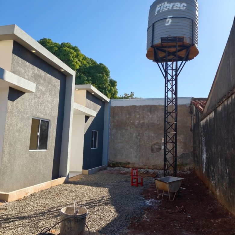 Casa geminada a 7 minutos da UPE CDE