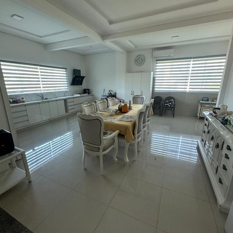 Casa para locação no condomínio Paraná country Club