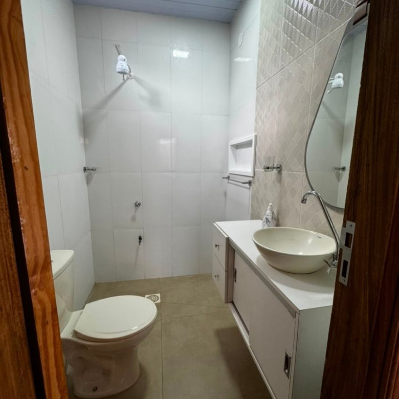 Apartamento semimobiliado em Pdte. Franco a 1.3 km da UPE