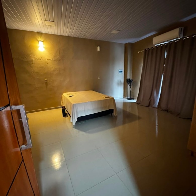 Apartamento semimobiliado em Pdte. Franco a 1.3 km da UPE