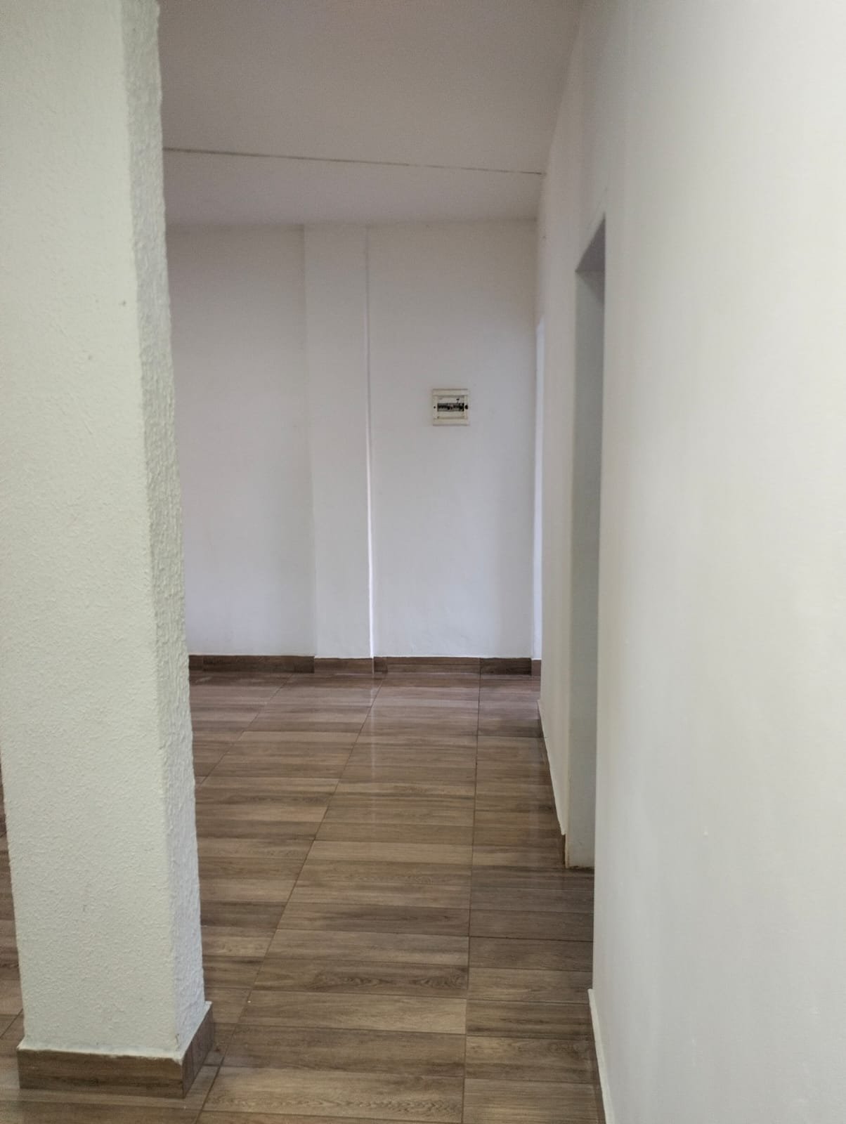 Casa disponivel 2 quartos com patio