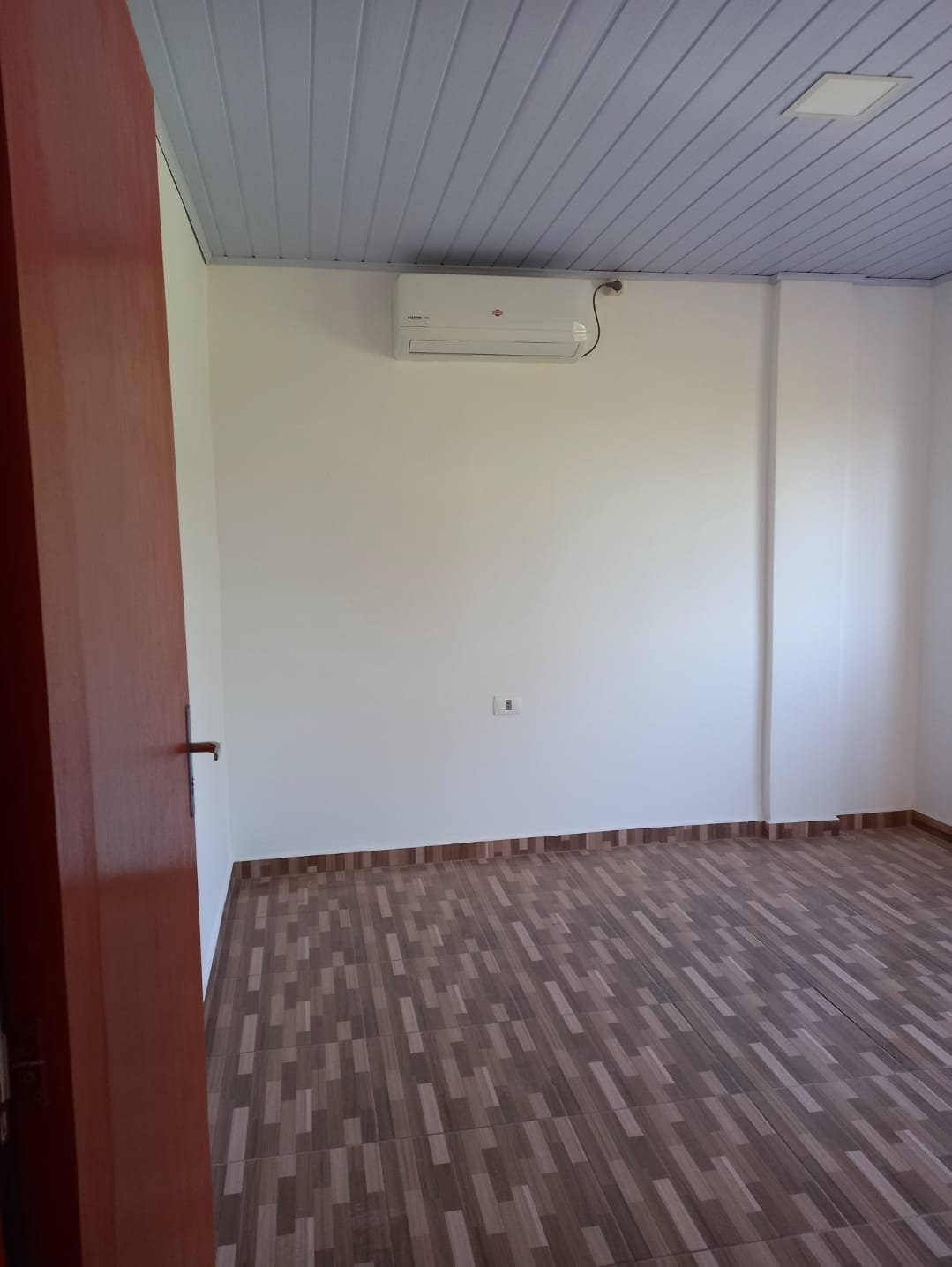 Casa duplex 2 quartos 2 banheiros em franco