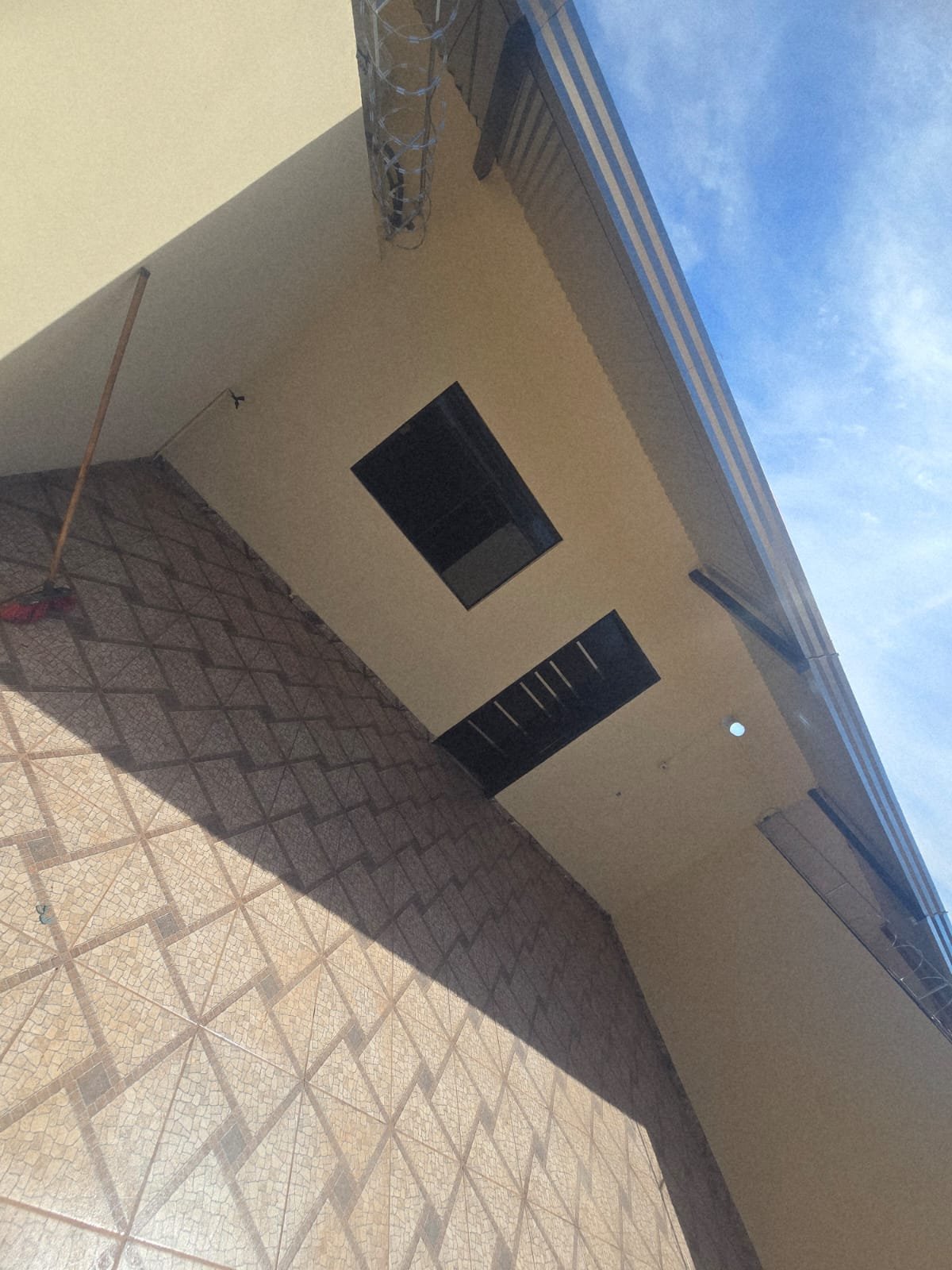 WhatsApp Image 2026-10-22 at 2.38.42 PM (1) Kitnet 2 quartos disponivel km4 ciudad del este