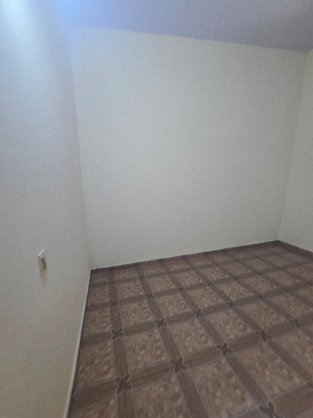 WhatsApp Image 2026-10-22 at 2.38.44 PM Kitnet 2 quartos disponivel km4 ciudad del este